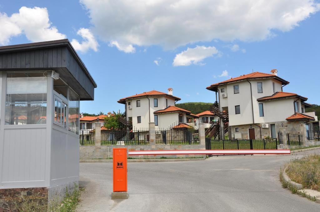 Villa Nina - Bay View Villas Кошарица Экстерьер фото